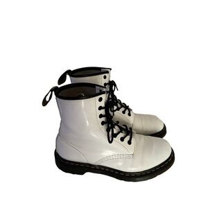 DR MARTENS 1460 Softy White Leather Lace Up combat boots Boots size 10